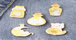 Cartoon Animal Series Cat Rabbit Brooches Women Alloy Enamel Bottle Moon Fish Lapel Pins Unisex Student Backpack Clothes Badge Bro4308316