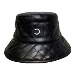 Designer Baseball Caps Black Mens Bucket Hats Leather Cap Woman Designers Fisher Hat Autumn Fedora Fitted Sun Hat263r