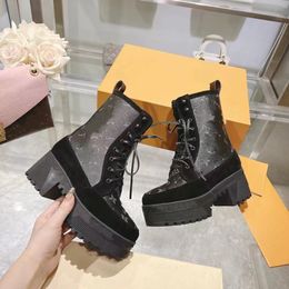 Laureate Platform Desert Boot Women Boots Designer Boot Luxury high quality Mefropolis Flat Ranger Chunky heel Frenum Martens boots 17