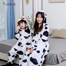 Rompers TUONXYE Cows Style Pajama Male Girl Onesie Animal Cosplay Winter Party Jumpsuit Parentchild Outfit Mother Daughter Clothes 231212