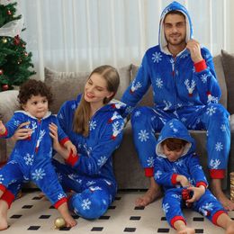 Rompers Family Matching Outfits Merry Christmas Winter Pyjamas Set Lattice Print for Parentchild Clothes Sleepwear 231212