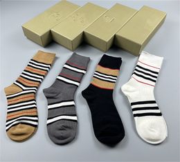 Multi Colour Fashion Designer Mens Socks Womens High Quality Cotton Versatile Classic and Ankle Breathable Mixed Football Basketball S5