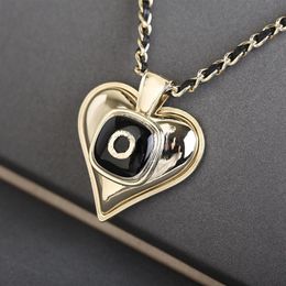 Designer Smile Necklace Fashion Heart Shap Sweater Pendant Necklaces Delicate Design for Man Woman Jewellery 3 Styles Top Quality309F