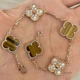 24 Designer Rose Gold Bracelet for Women Luxury Van Clover Trendy Fashion Elegant Party Diamond Jewelry Gift Wholesale 2z9o