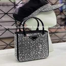 Mulheres Designer Crystal Evening Bag Tote Luxurys Bolsas De Seda Diamante Pequeno Preto Brilhante Bling Alta Qualidade 2023 Senhoras Shouler Cr2087