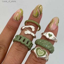 Band Rings Vintage 6Pcs Green Embrace Hands Rings Set For Women Metal Paint Coating Creative INS Style Love Heart Ring Fashion Jewellery T231213