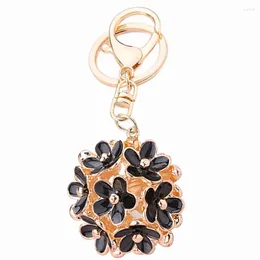 Keychains Creative Flowers Carved Hollow Rhinestone Trinket Car Keyring Charm Women Bag Pendant Key Chain Jewellery Gift R162