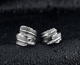 Iron Warrior Vintage Ring Jewellery Whole Open Couple Rings Men and Women Titanium Steel Feather Rings for Party Concert8156565