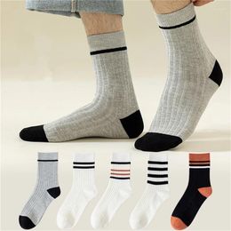 Men's Socks Dreamlikelin 5pairs/lot Autumn Winter Korean Style Men Simple Striped Comfortable Breathable Middle Tube