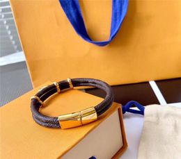 Dropship Classic Round Brown PU Leather Bracelet with Metal Lock Head In Gift Retail Box SL055685042