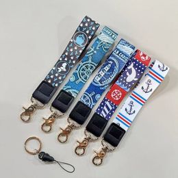 Fashion designer keychain ring holder brand designer Porte Clef gift keychain for men and women luxury pattern car bag pendant accessories