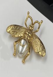 Luxury Designer Fashion Pins Brooches Brass Material No Fading Small Bee Brooch Male Female Same Style2377690