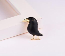 Rinhoo Crow Brooch Black Paint Bird Enamel Brooches Men Women Suits Dress Hat Collar Brooch Pins Animal Scarf Buckle Gift9069161