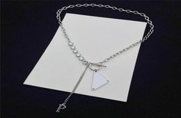 Fashion Enamel Triangle Pendant Necklaces For Women Luxurys Designers Necklaces Womens Crystal Link Chains9769642