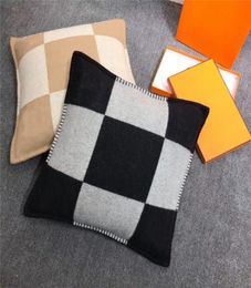 Pillow Case Luxury H Cashmere Pillowcase 4545CM Crochet Soft Wool Warm Plaid Sofa Bed Fleece Knitted Striped Geometric Cushion De1366603