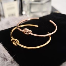 YUN RUO 2020 New Fashion Luxury Knot Lovers Bangle Rose Gold Color Women Birthday Gift Party Titanium Steel Jewelry Never Fade272b