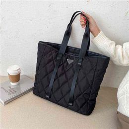 Evening Bags Winter Nylon Large Shoulder for Women Trend Hand Women's Branded Trending Handbags and Purses Casual Tote Shoppi313l