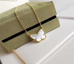 Vintage Lucky Pendant Necklace Designer 18k Yellow Gold Plated White Mother Of Pearl Butterfly Charm Short Chain Choker For Women 6179713