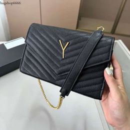 Fashion Women's Designer Shoulder Leather Envelope Wallet Crossbody 07 Gold Chain Bag quality 2024