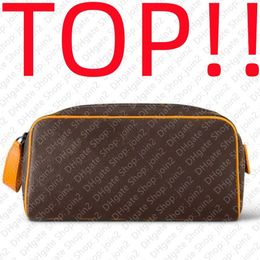 TOP M44494 DOPP KIT TOILET POUCH Toiletry Kits Designer Handbag Purse Hobo Clutch Satchel Messenger Cosmetic Travel Bag316k