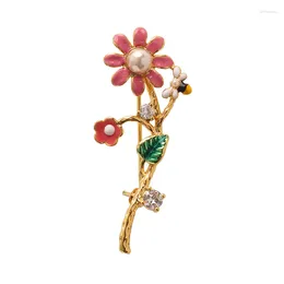 Brooches High End 18k Gold Plated Pearl Flower Brooch Pins For Women Fashion Exquisite Colour Enamel Dress Breastpin Suit Ornament