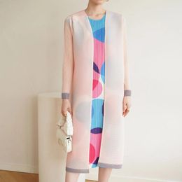 Women's Trench Coats Miyake Original Design Thin Coat 2024 Autumn And Spring High-end Pleated Ultra-thin Colorblocking