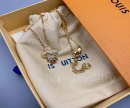 Luxury Necklace Designer Jewelry Necklace Brand Circle Letter for Womens Fashion Brands Jewellery Pendants Necklaces Valentine031400456