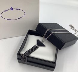 Luxury Symbole Pendant Necklaces Fashion for Man Woman Highly Quality Women Party Wedding Fringes Triangles Lovers gift hip hop je9421631