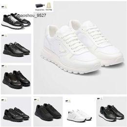 01 Men Fabric Trainer Prax praddas Sports Shoes Low Top pada Rubber Sole e Sneakers prd Patent Leather Men's Discount Casual-style Runner 11ZP