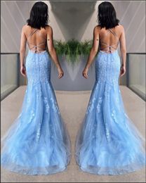 Sky Sexy Backless Blue Tiul Lace Applique Sukienki Promowe Długie kantar Spaghetti Paski Kobiety Ocn Even Evening Suknie