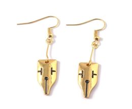 Dangle Chandelier JoJos Bizarre Adventure Rohan Kishibe Earrings Motionless Fountain Pen Ear Clips Riman Peripheral Cosplay Jewe9236709