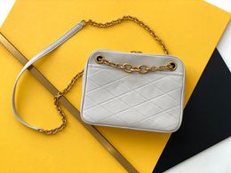 The latest imported sheepskin rhombus bag, with retro gold chain, zipper opening and closing design, can be worn cross-body or double-chained on the shoulder