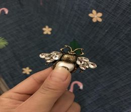 2021 new product European and American fashion retro insect bee letter pearl crystal fashion ring cool ring finger Ms Dai fr9724499