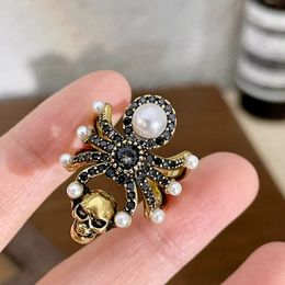 Wedding Rings A Niche Retro Design Imitate Pearl Spider Ring Made Vintage Opening Ring Adjustable Punk Ins Blogger Daily Wear of Jewellery Gifts 231214