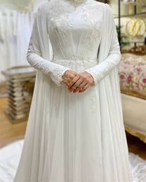 Muslimska eleganta en linje bröllopsklänningar för brud hög hals chiffong abaya mantel långa ärmar hijab islamisk brudklänning med kappa 2024 Baya