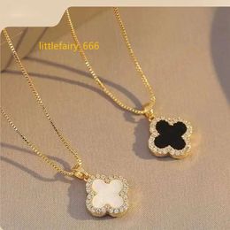 Popular Double Sided Lucky Grass Clavicle Chain Stainless Steel 18k Gold Plated 4 Leaf Clover Necklace for Women