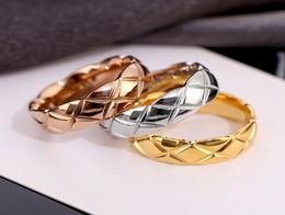 Fashion Gold Letter Love Rings Bague for Lady Titanium Stainless Steel Women C Pineapple Plaid Rose 18ct Plated Couple039s With7030053