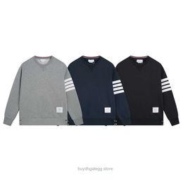 Men and Women Sweater Fashion Designer Thombrownsweatshirt Autumn/winter Classic Yarn Woven Four Bar Round Neck Cotton Terry Unisex