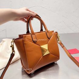 New Women's Cowhide Tote Single Designer Shoulder Valentno Bag Bags 2023 Fashion Versatile Leather Togo Small Handbag Crossbody 6r0w