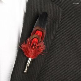 Pins Brooches 2022 Men's Chic Handmade Feather Brooch Pin Party Wedding Costume Jewellery Blazer Collar Hat Lapel Decor Accesso235c