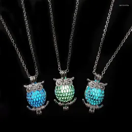 Pendant Necklaces 2023 Glowing Necklace Gem Charm Jewellery Silver Plated Women Halloween Hollow Luminous Stone Gifts