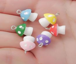 Bulk 200pcs Plastic 3D mushroom Charms Diy Findings Keychain Bracelets Pendant For Kid Jewellery Making2613943