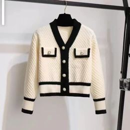 Womens Sweaters Autumn And Winter Colorblocking Knitted Top Women Cardigan Longsleeved Vneck Short Coat Fashion Allmatch 231214