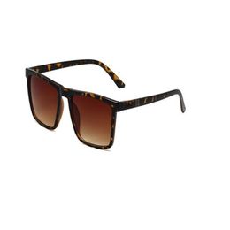 Fashion Sunglasses 881 Max Letter Traveling Sunproof Eyewear Woman Sunglasses Designer Adumbral Girl Sunglass280h