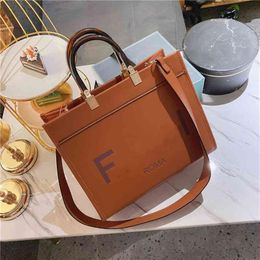 Factory Direct Wang Hong Lin Same Tote Bag Letter One Shoulder Hand Women's Large Capacity Autumn and Winter Fashion Des2083