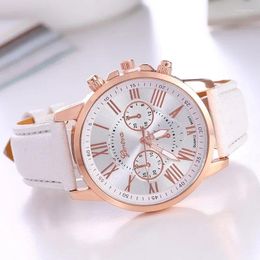 Wristwatches Fashion Big Round Roman Number Dial Rose Gold Plated Simple Ladies Quartz Watch Women Wristwatch