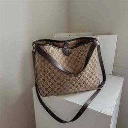 Design fund handbags On capacity texture underarm summer simple big Single Shoulder bag235S