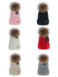 Fashion beanie Cap mens designer bucket hats New Fashion Women Ladies Warm Winter Beanie Large Faux Fur Bobble Hat Outdoor V0