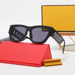 Designer Sunglasses for Woman Man Big Letter Hollowed Out Design Unique Glasses 4 Colour Good Quality272H