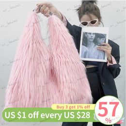 Evening Bags Y2k Women Fuzzy Tote Handbag Hasp Faux Fur Shoulder Bag Luxury Furry Reusable Armpit Bag Large Winter Soft Bag for Shopper 2023 T231214